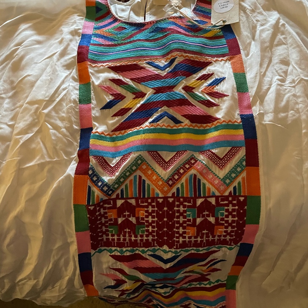 Savannah Jane Women’s Large Shirt